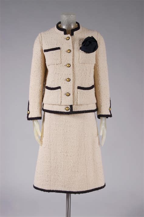 1920 chanel suit|Chanel suit original.